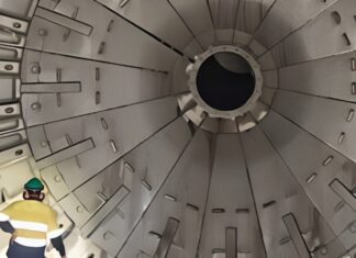 Metso impulsa la eficiencia en molienda con sistemas de descarga helicoidal para molinos SAG: descubre los beneficios y alcances de los sistemas curvos.