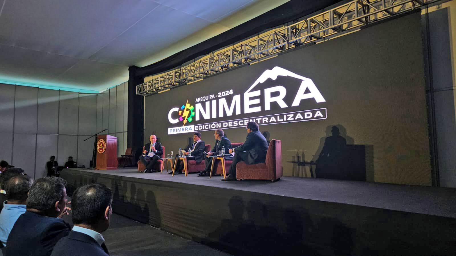 En las conferencias magistrales de CONIMERA AREQUIPA 2024, se presentó el panel titulado "Minería responsable: Criterios ESG y desarrollo sostenible", como parte del eje temático Minería 4.0.