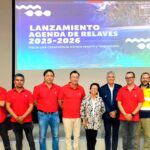 Francisco García, director de WWL, y Víctor Doménico Paredes Rosadio, gerente de proyectos, junto con el equipo de especialistas en Minas, Plantas, Insumos Estratégicos y Medio Ambiente de Pucobre, y autoridades de Chile