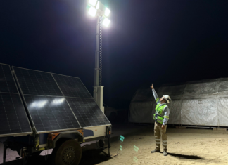 Ramirez Group migra hacia el uso de energía verde: Torres Solares de Iluminación